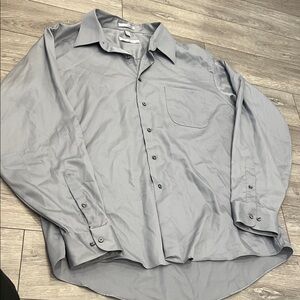Geoffrey Beene Light Gray Casual Button Down Shirt